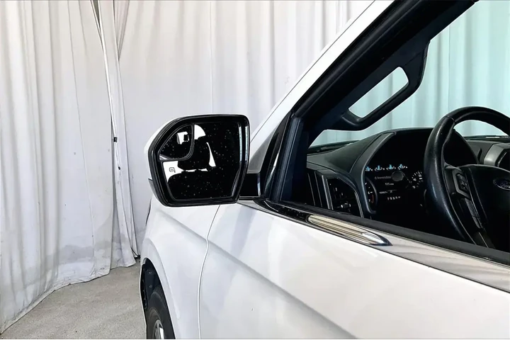 $15611 : Ford Expedition 2018 4x2 XLT image 10