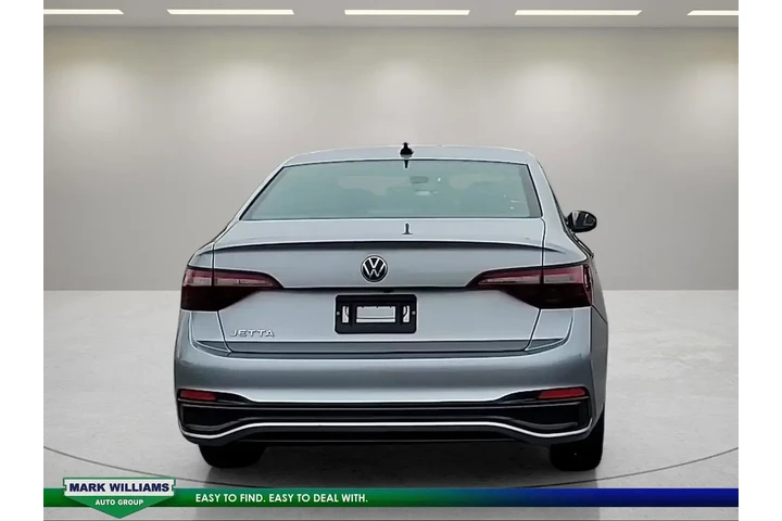 $18998 : Volkswagen Jetta 2023 Sport image 5