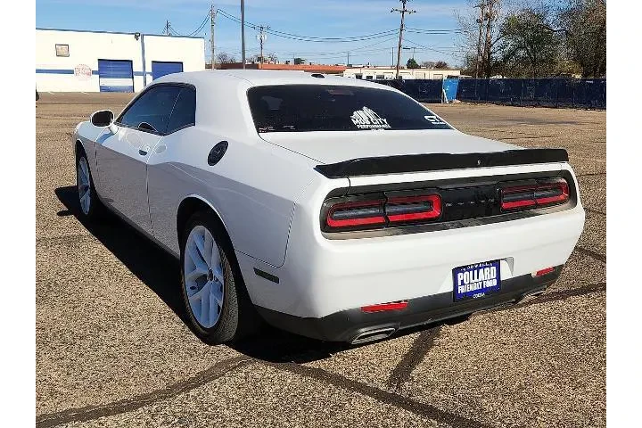 $24990 : Dodge Challenger 2021 SXT 2d image 2