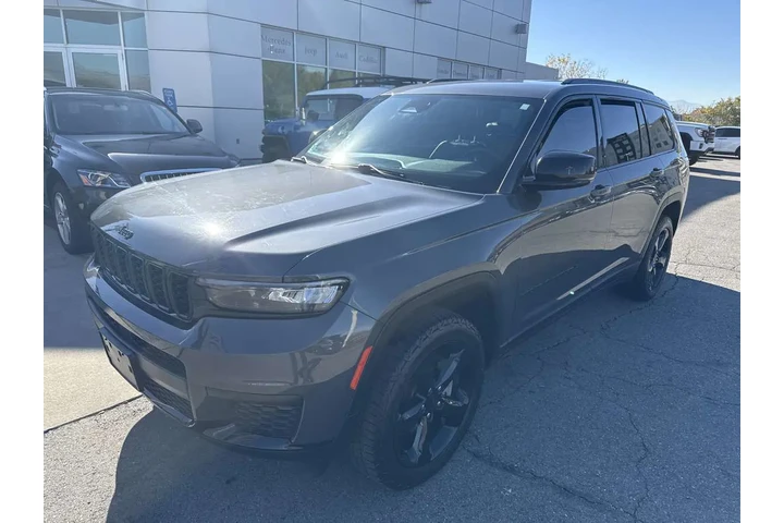 $29910 : 2021 Grand Cherokee L Altitude image 3