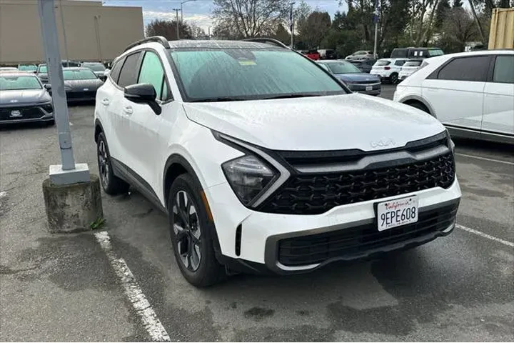 $28990 : Kia Sportage Plug-In Hybrid image 2