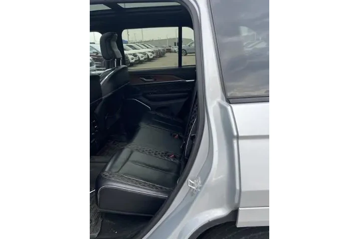 $31208 : Jeep Grand Cherokee 2022 4x4 image 6