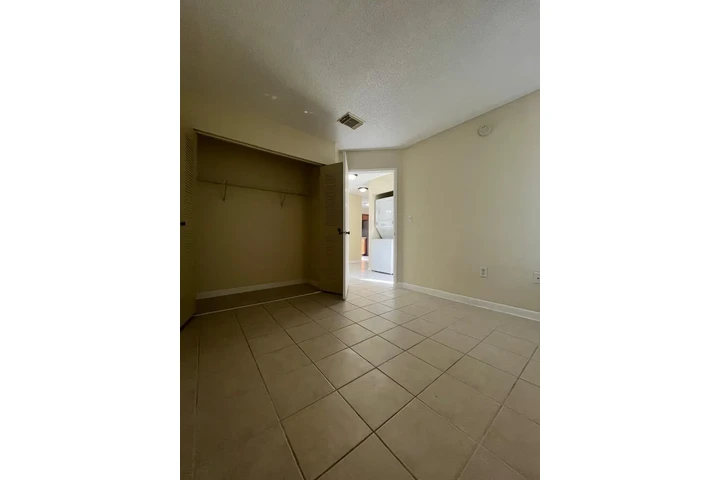 $2400 : Apartamento para la renta image 8