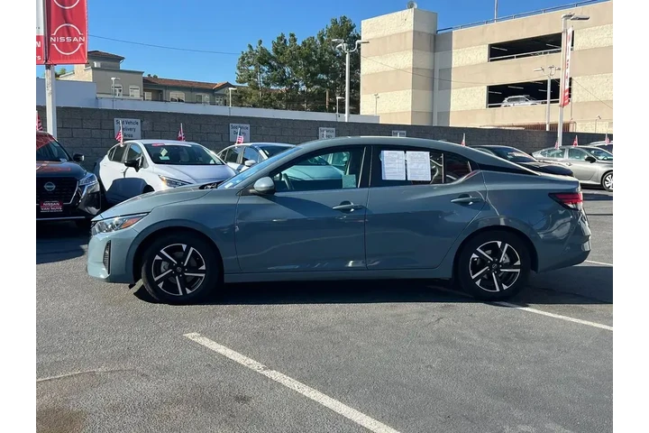 $19798 : Nissan Sentra 2024 SV 4dr Se image 2