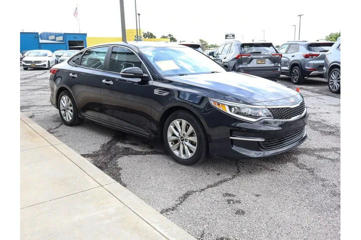 $10548 : 2016 Optima 4dr Sdn LX image 3