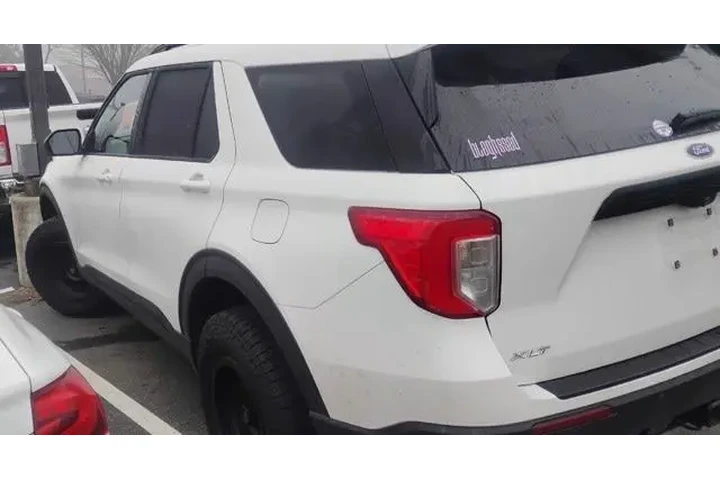 $22988 : Ford Explorer 2020 AWD XLT 4 image 2