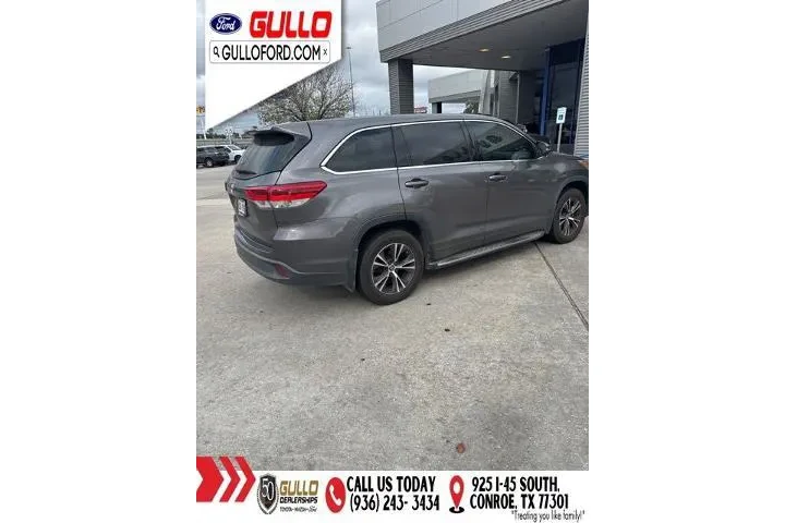 $17991 : Toyota Highlander 2018 LE 4d image 3