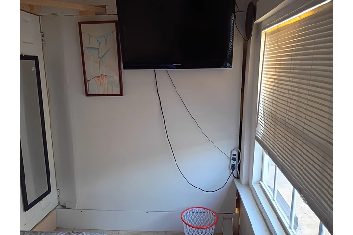 $600 : HABITACION PARA DAMA image 2