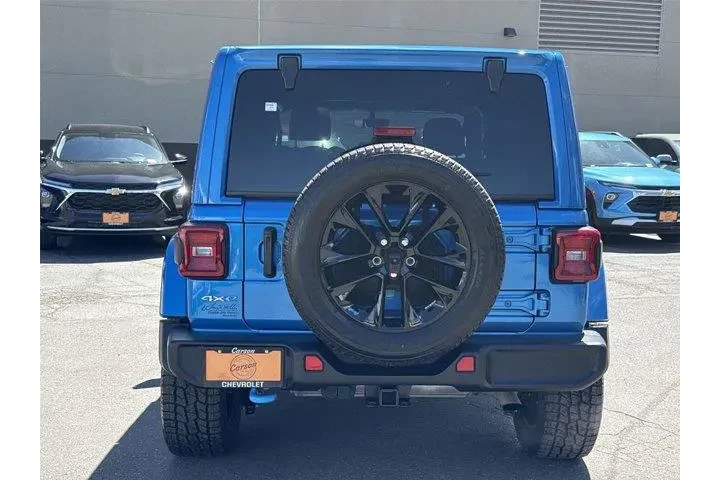 $24700 : Jeep Wrangler Unlimited 2022 image 4