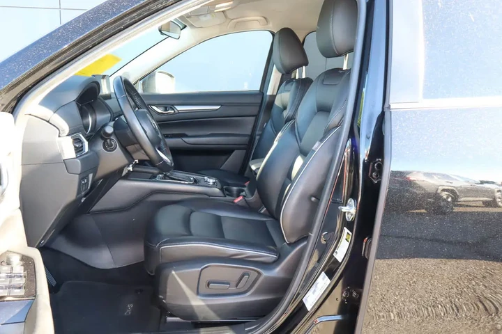 $26087 : 2025 CX-5 2.5 S Select Packag image 7