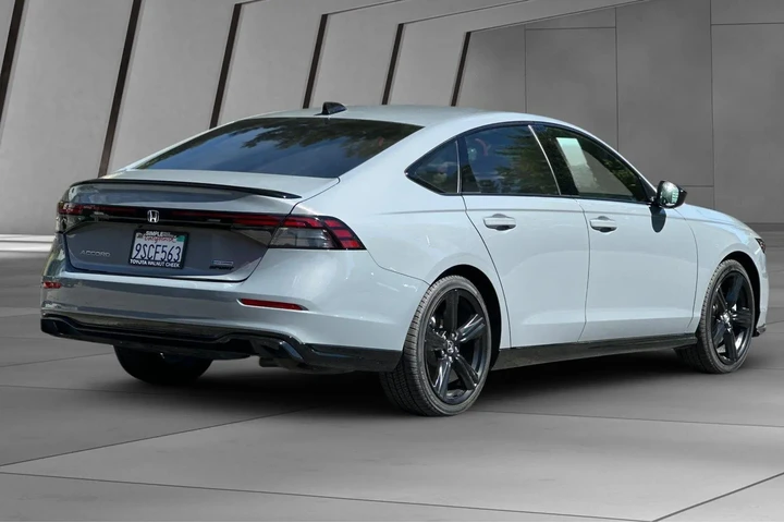 $29500 : Honda Accord Hybrid 2025 Spo image 4