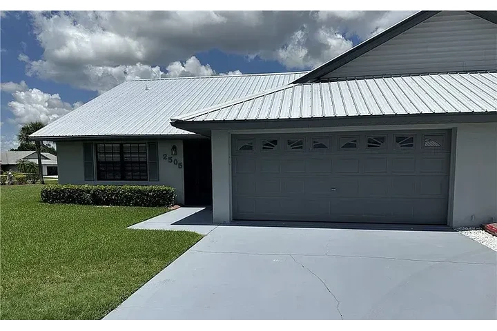 $1150 : HOUSE RENT IN AVON PARK FLORID image 8