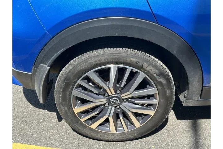 $17736 : Nissan Kicks 2024 SV 4dr Cro image 10