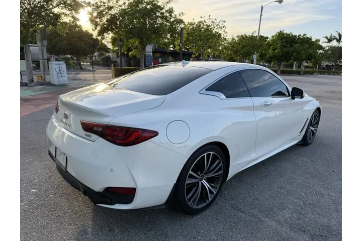 $26995 : 2021 Q60 3.0T Luxe image 6
