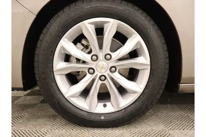 $15999 : Chevrolet Malibu 2023 LT 4dr image 6