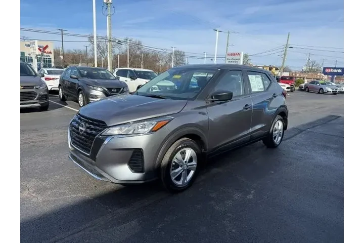 $22995 : Nissan Kicks Play 2025 S 4dr image 3