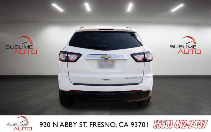 $9995 : 2015 Traverse image 5