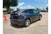 $30773 : Tesla Model Y 2024 AWD Long thumbnail