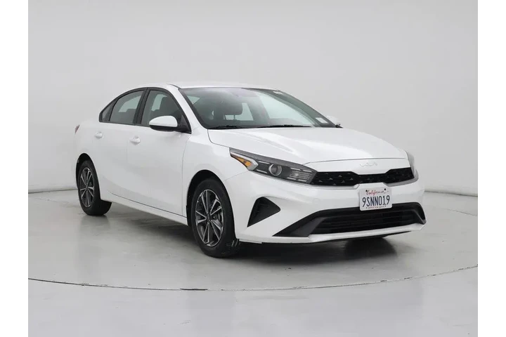 $18998 : Kia Forte 2024 LXS 4dr Sedan image 1