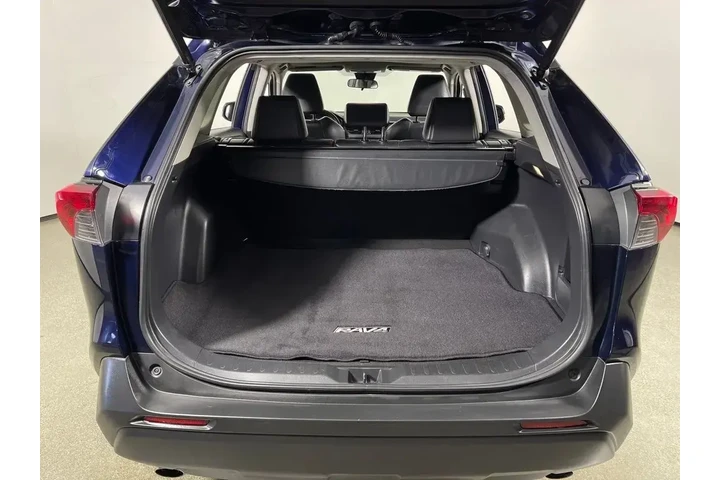 $20998 : Toyota RAV4 2019 XLE Premium image 8