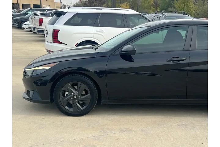 $14499 : Hyundai ELANTRA 2021 SEL 4dr image 7