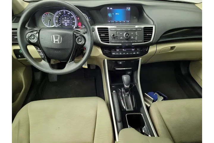 $19998 : Honda Accord 2017 LX 4dr Sed image 9