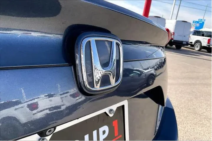 $18813 : Honda Civic 2019 LX 4dr Seda image 9