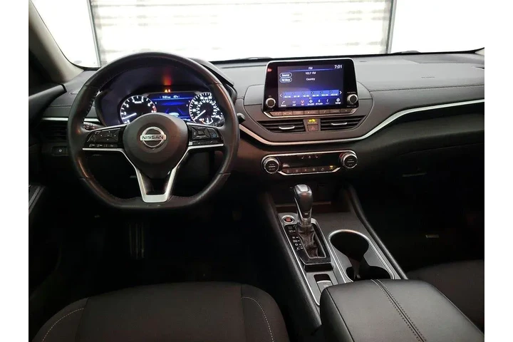 $16998 : Nissan Altima 2019 2.5 SV 4d image 9