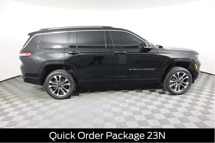 $39685 : Jeep Grand Cherokee L 2023 4 image 2