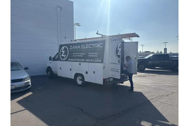 $31300 : Ford E-Series 2022 E-350 SD image 4