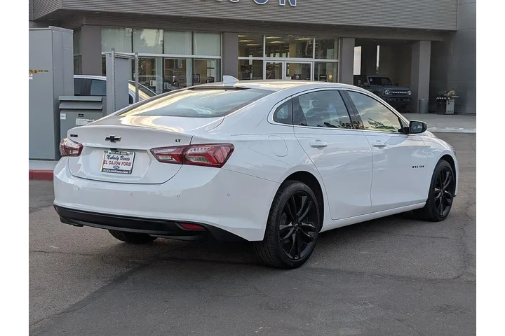 $23738 : Chevrolet Malibu 2024 LT 4dr image 10