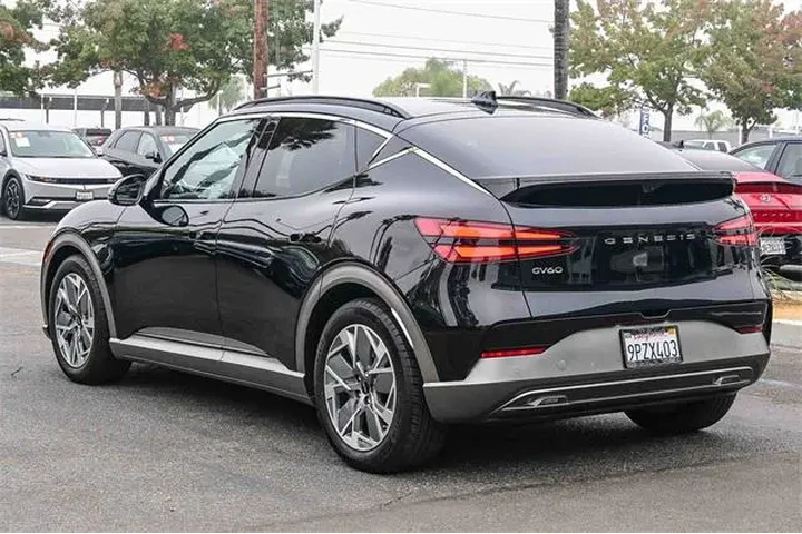$33500 : Genesis GV60 2024 Standard 4 image 8