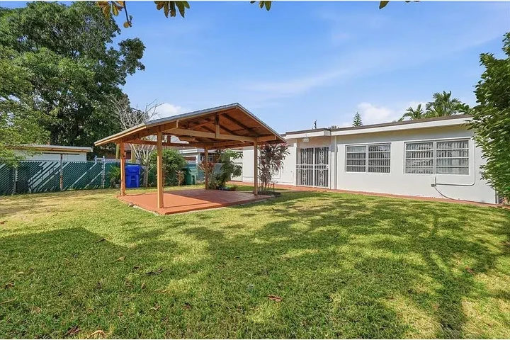 $1500 : HOUSE FOR RENT image 8