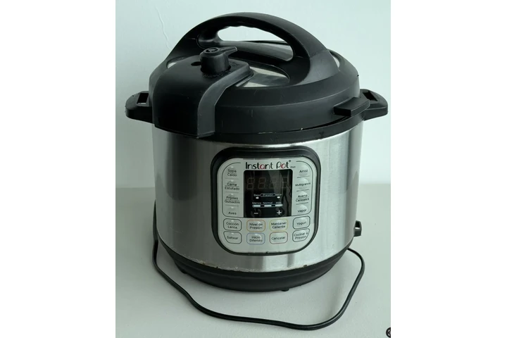 $30 : Instant Pot IP-DUO60, 6cuartos image 1
