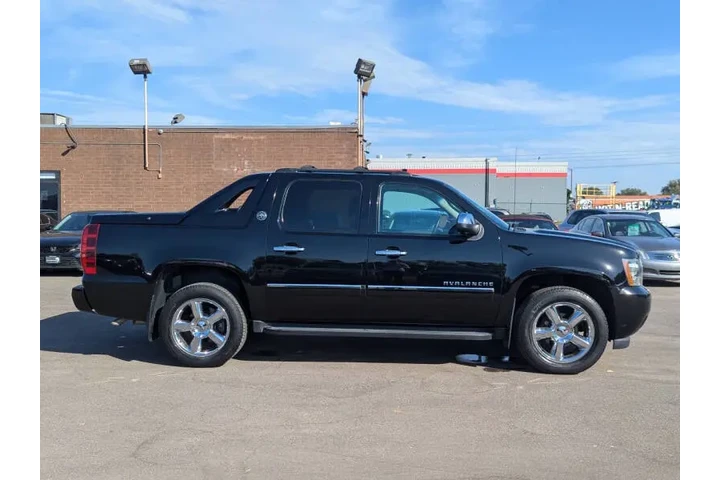 $18975 : 2013 Avalanche LTZ Black Diam image 5