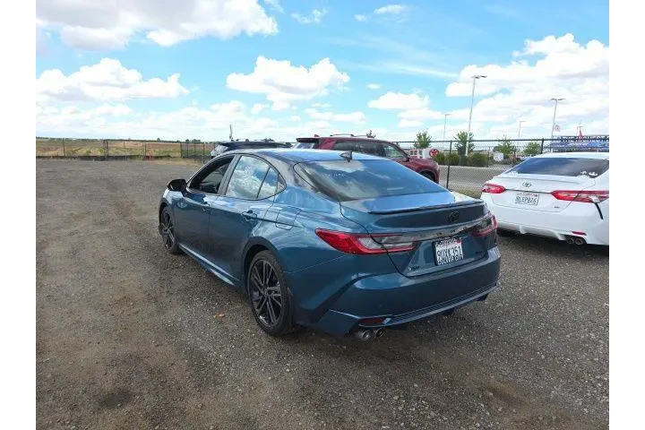 $39900 : Toyota Camry 2025 SE 4dr Sed image 4