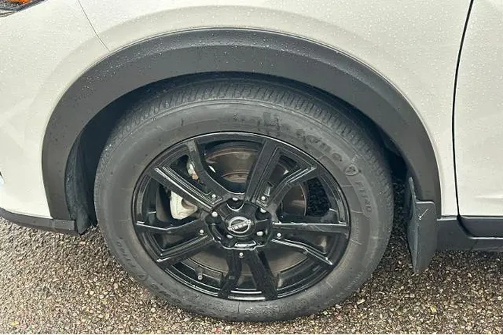 $19995 : Nissan Kicks 2023 SR 4dr Cro image 6