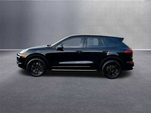 $20987 : 2016 Cayenne Base image 4