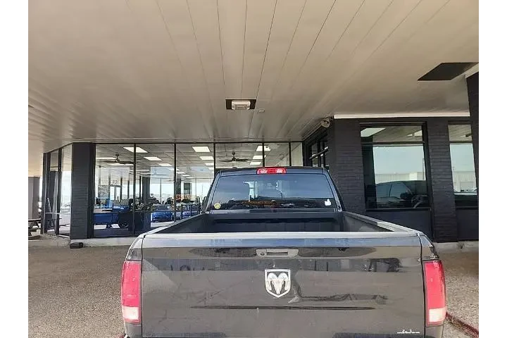 $22957 : Ram 1500 Classic 2021 4x2 Tr image 9