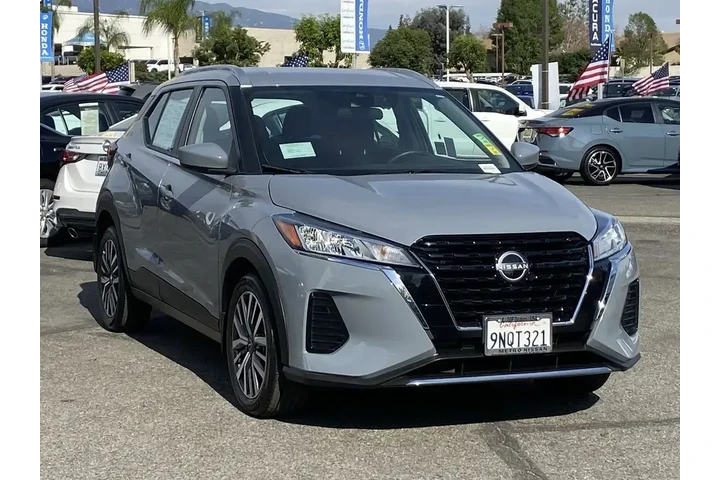 $18999 : Nissan Kicks 2024 SV 4dr Cro image 8