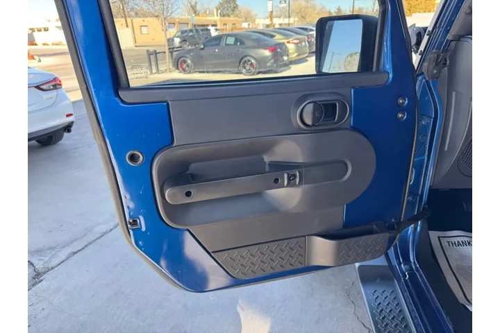 2009 Wrangler Unlimited Sahar image 10