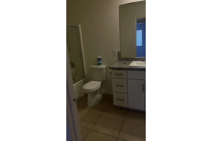 $3200 : Se renta casa amplia image 10