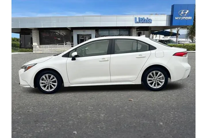 $16899 : Toyota Corolla Hybrid 2024 L image 6
