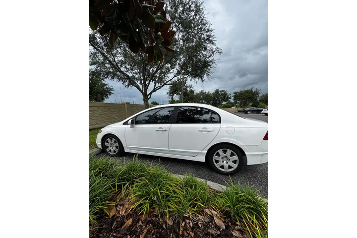 $2300 : Honda Civic LX  2008 image 2