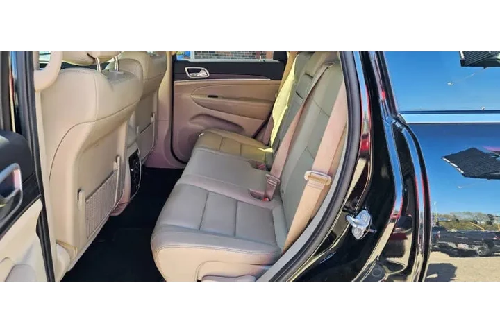 $15990 : 2020 Grand Cherokee Limited image 9