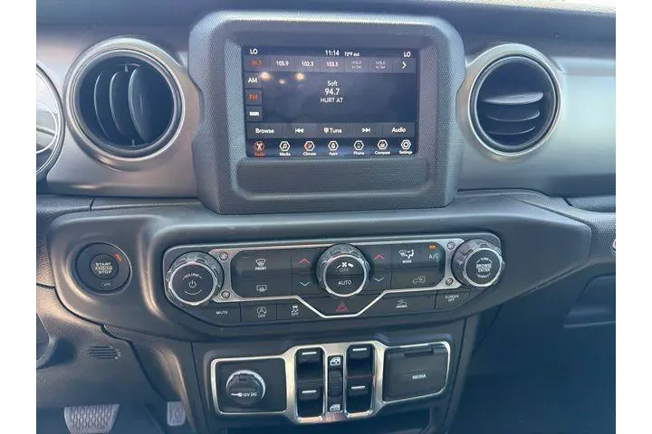 $29345 : Jeep Gladiator 2020 4x4 Spor image 10