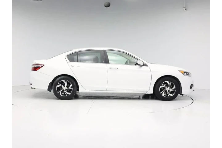 $19998 : Honda Accord 2017 LX 4dr Sed image 7