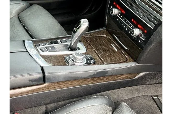 $9991 : BMW 7 Series 2012 AWD ALPINA image 10