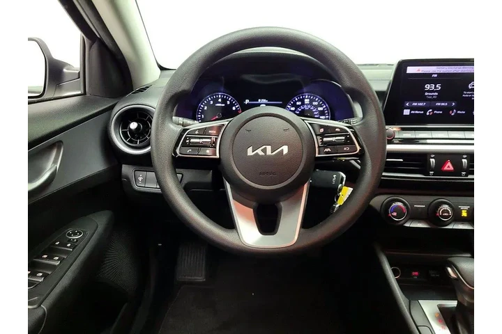 $18998 : Kia Forte 2023 LXS 4dr Sedan image 10