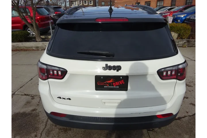 $10900 : 2018 Compass Altitude 4x4 image 6